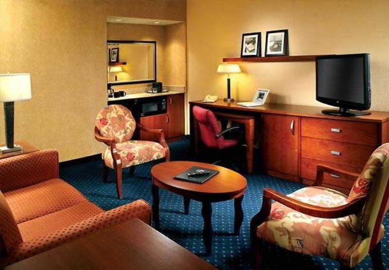Courtyard By Marriott Atlanta Executive Park/Emory Hotel Druid Hills Room photo