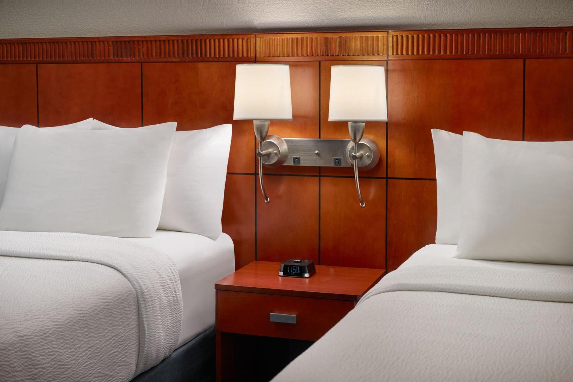 Courtyard By Marriott Atlanta Executive Park/Emory Hotel Druid Hills Exterior photo