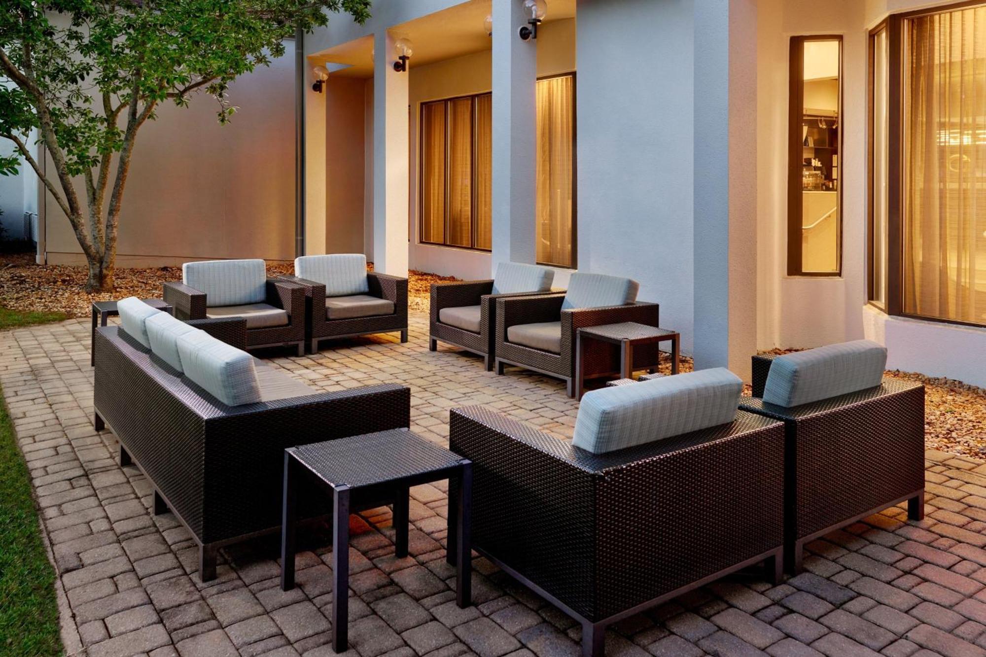 Courtyard By Marriott Atlanta Executive Park/Emory Hotel Druid Hills Exterior photo