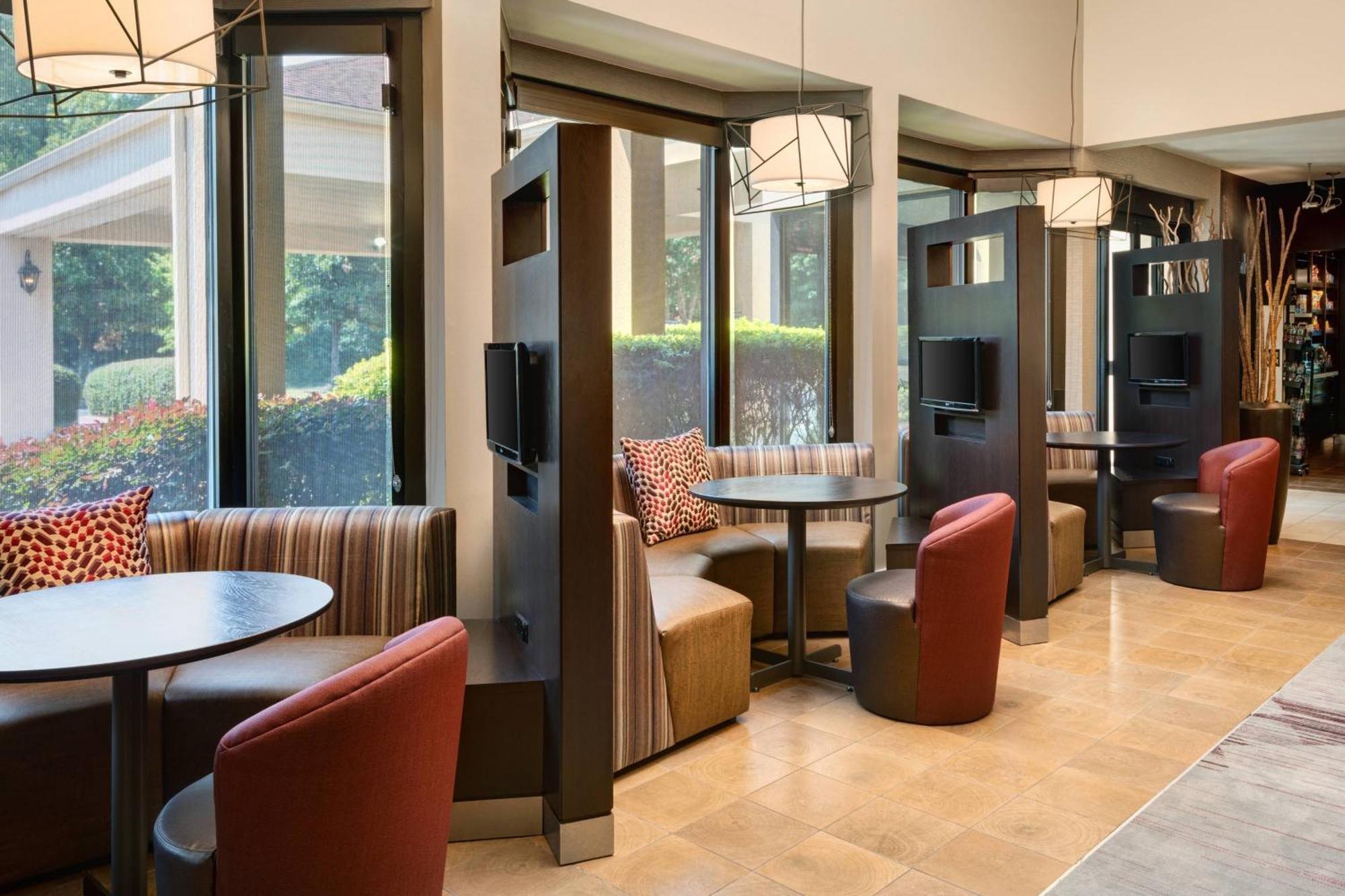 Courtyard By Marriott Atlanta Executive Park/Emory Hotel Druid Hills Exterior photo