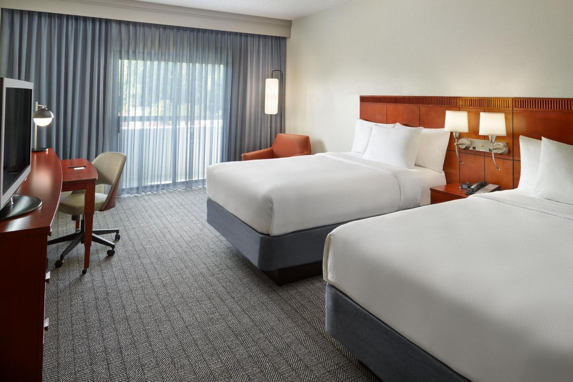 Courtyard By Marriott Atlanta Executive Park/Emory Hotel Druid Hills Exterior photo