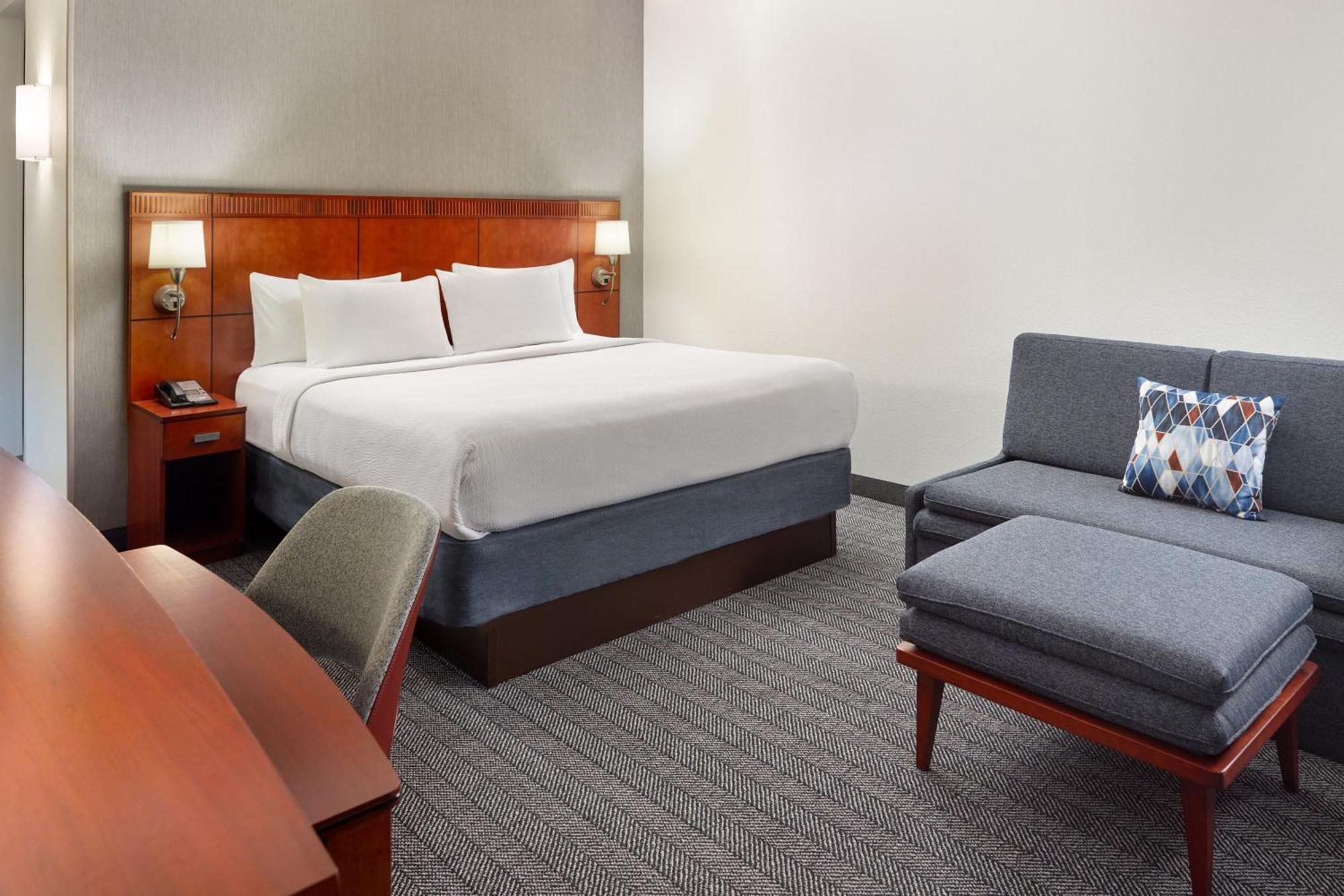 Courtyard By Marriott Atlanta Executive Park/Emory Hotel Druid Hills Exterior photo