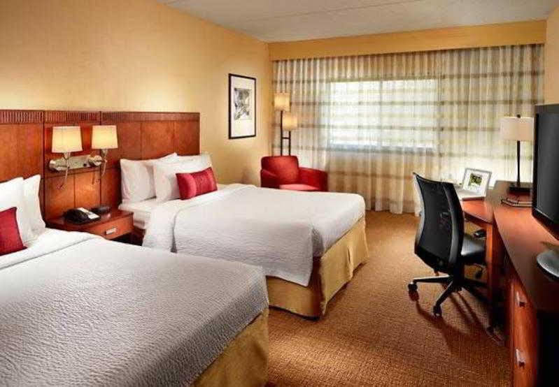 Courtyard By Marriott Atlanta Executive Park/Emory Hotel Druid Hills Exterior photo